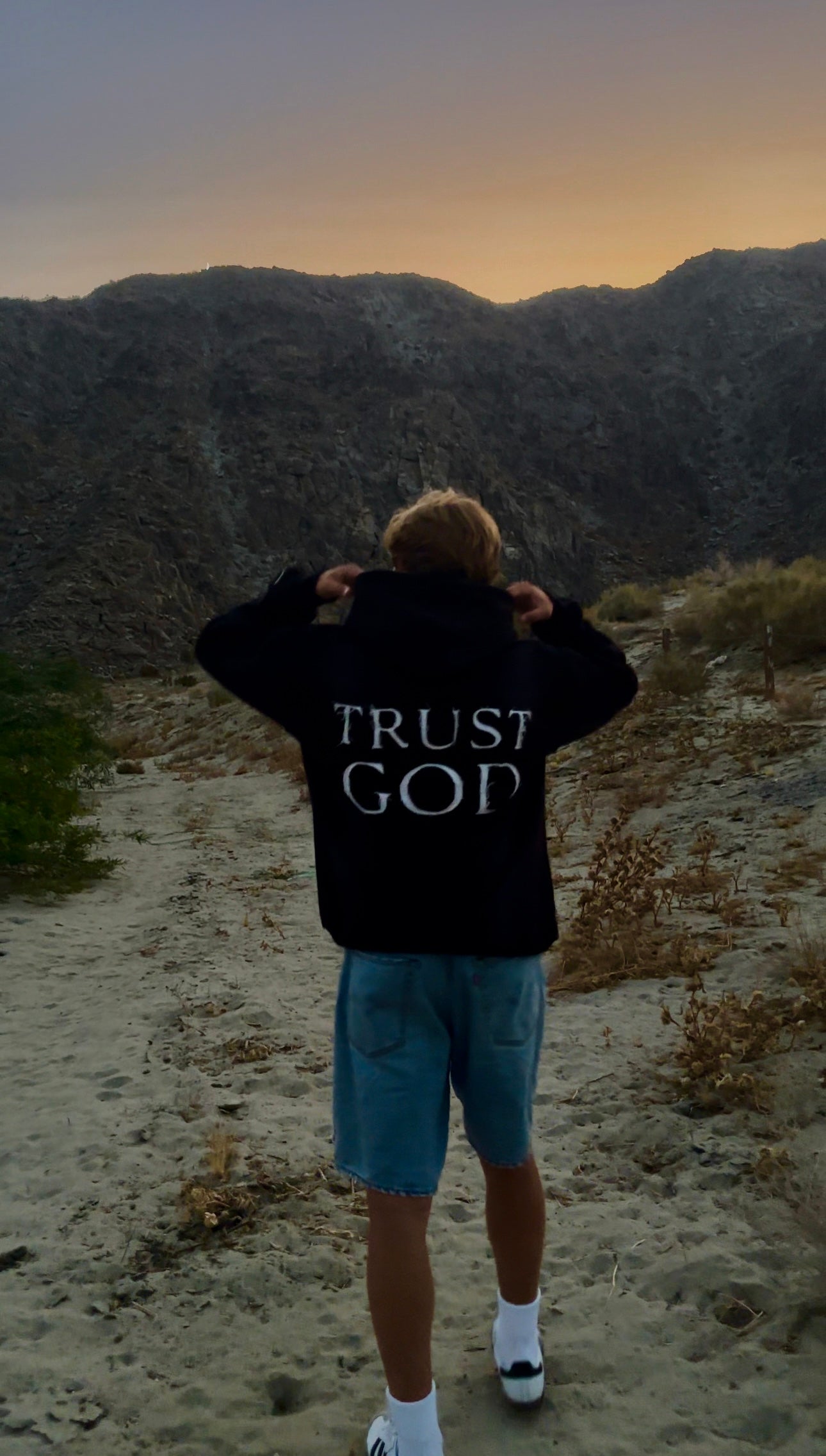 Trust God ZIP UP.